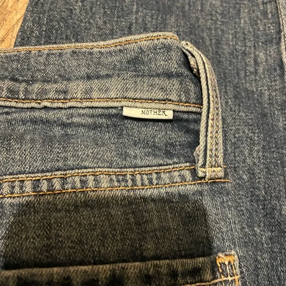MOTHER Blue Ankle Cropped Jeans - Picture 3 of 9